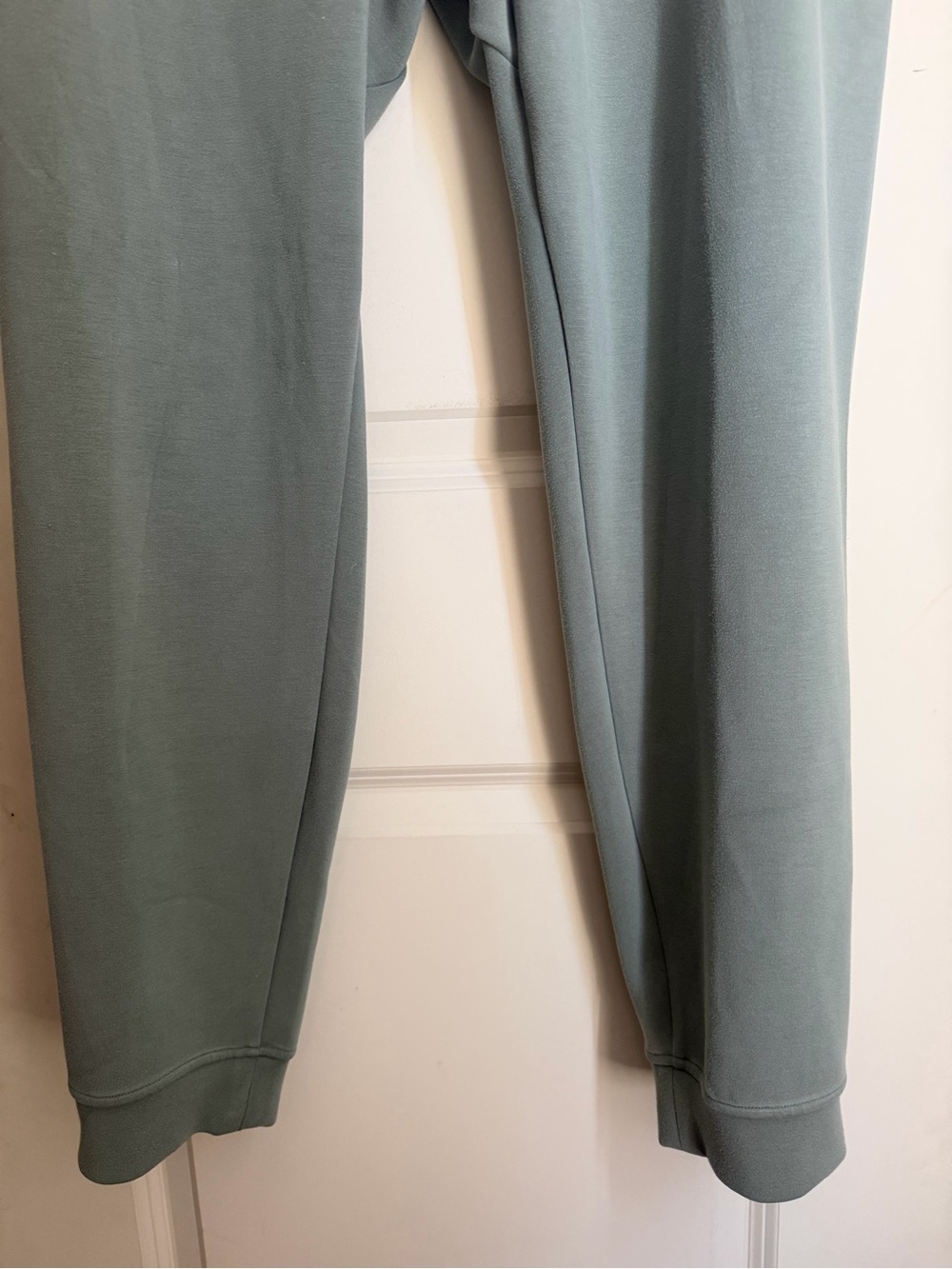 lululemon athletica Men's Sage Green Jogger Sweatpants XL sporty casual outdoors - Picture 3 of 10